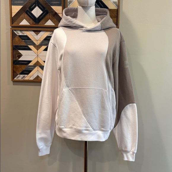 ALO Yoga Make Waves Hoodie in Ivory/Bone/Gravel size XXS EUC - Picture 2 of 12
